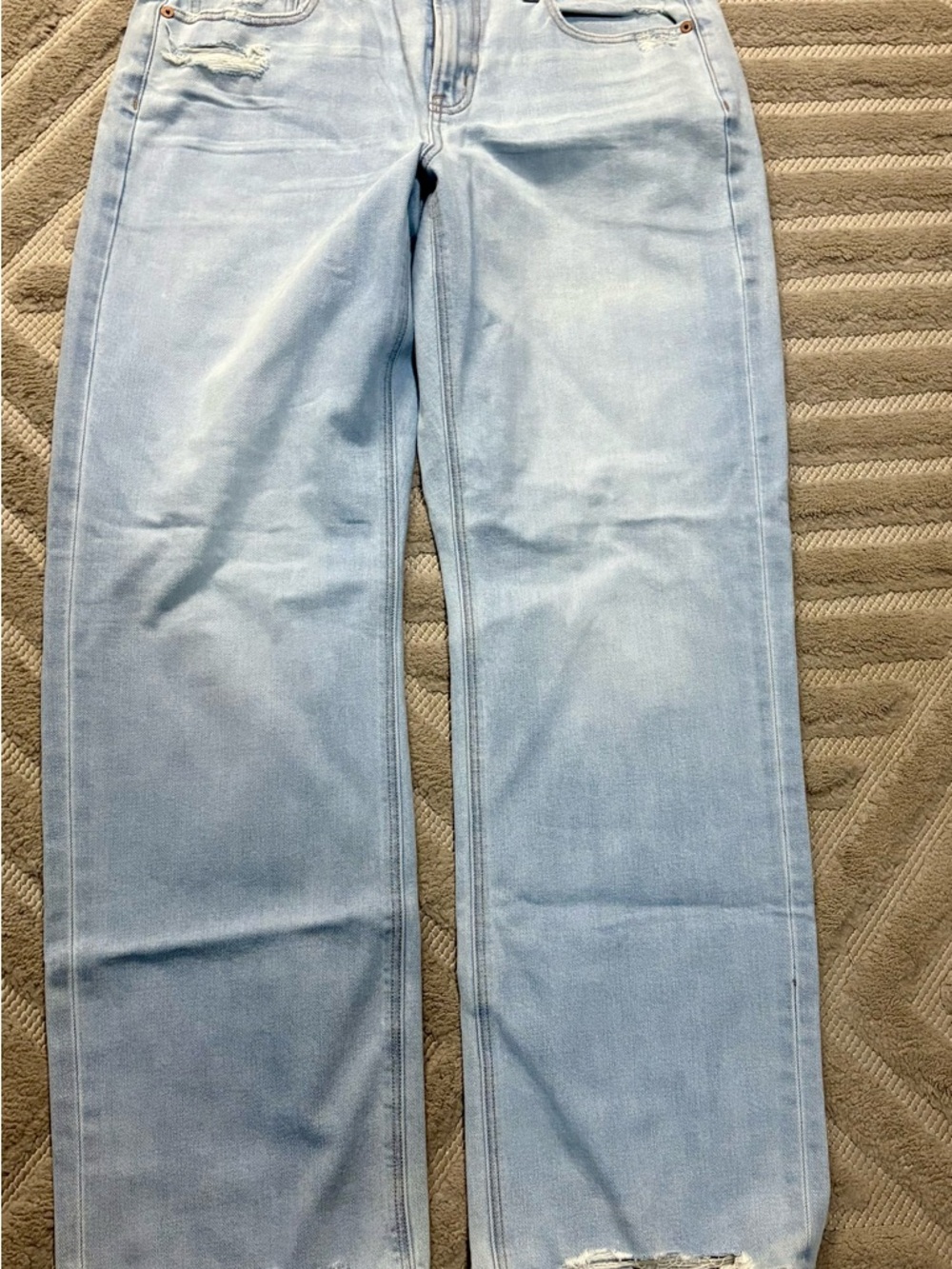 American Eagle Outfitters Light Wash Straight Leg Jeans curvy size 8